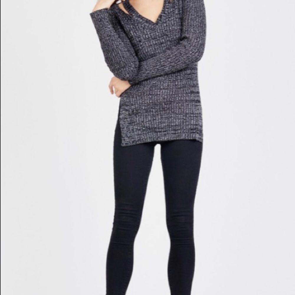 HP 💙 BCBGENERATION Shoulder Slit Sweater